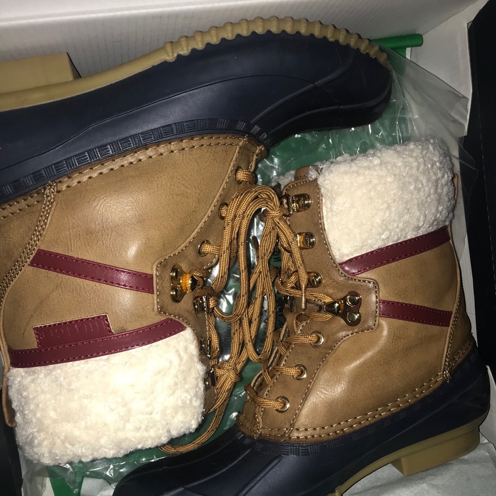 Tommy Hilfiger duck boots